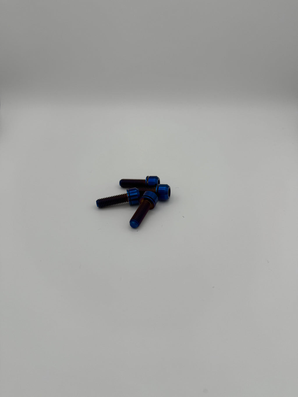 Titanium bar clamp bolts